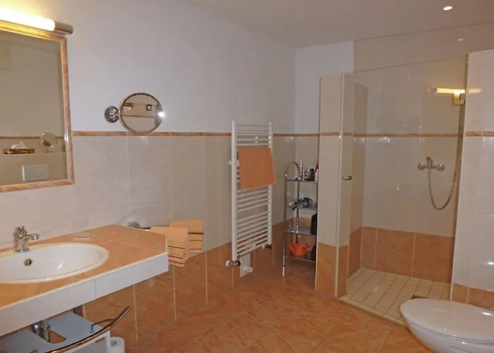 Klein Apartment *